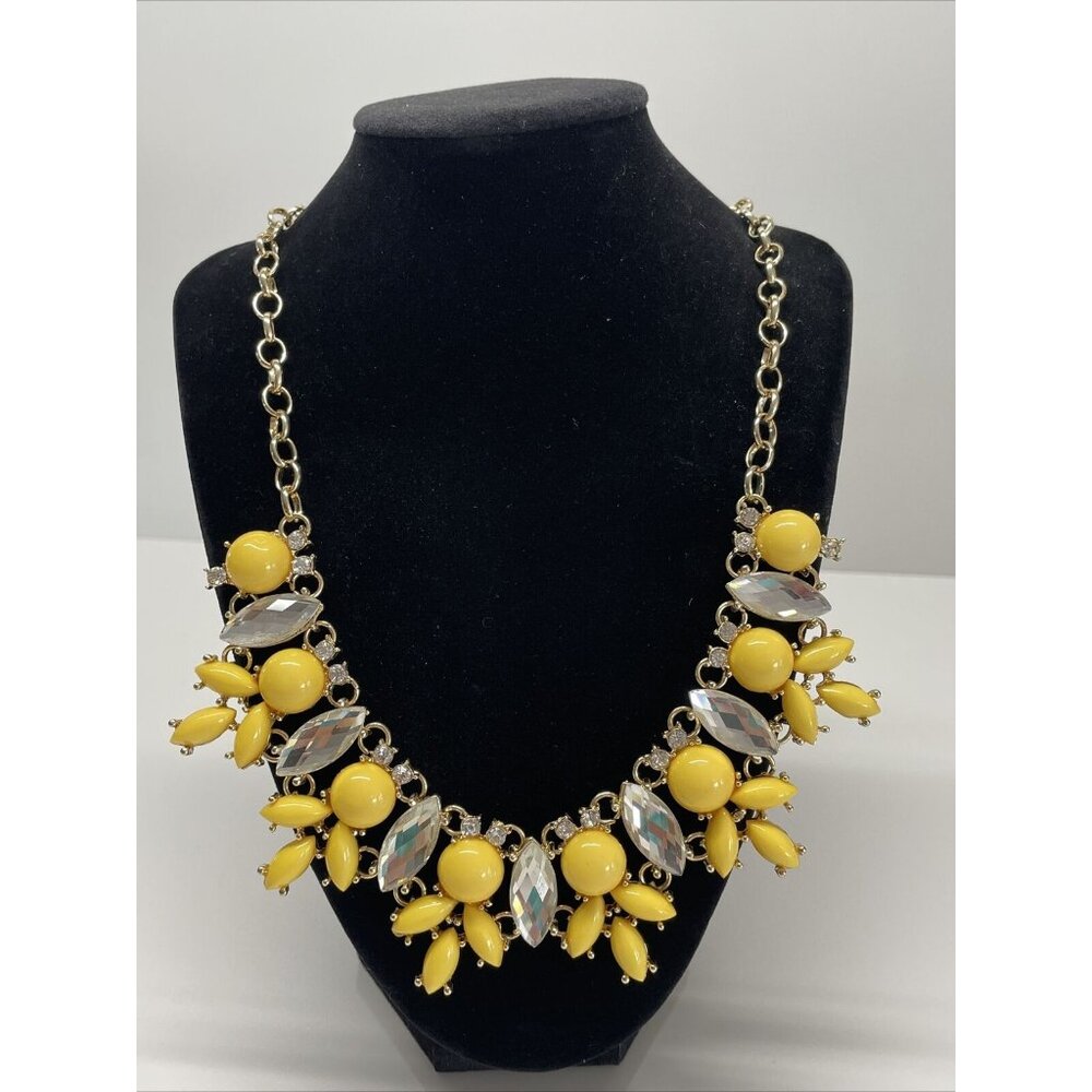 ERICA LYONS Yellow Runway Necklace NEW  With Tags Beautiful! Gold Tone $48! Item